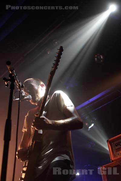 AND SO I WATCH YOU FROM AFAR - 2015-05-04 - PARIS - La Fleche d'Or